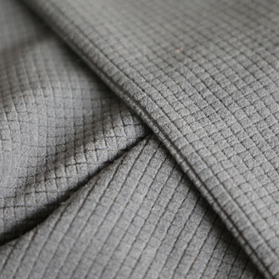 गारमेंट पिलोस्लिप लाइनिंग के लिए 100% पॉलिएस्टर पोलर फ्लीस फैब्रिक Jacquard