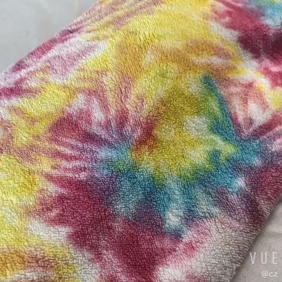 टाई डाईड रेनबो गारमेंट सॉफ्ट शेरपा फैब्रिक 240gsm 150D